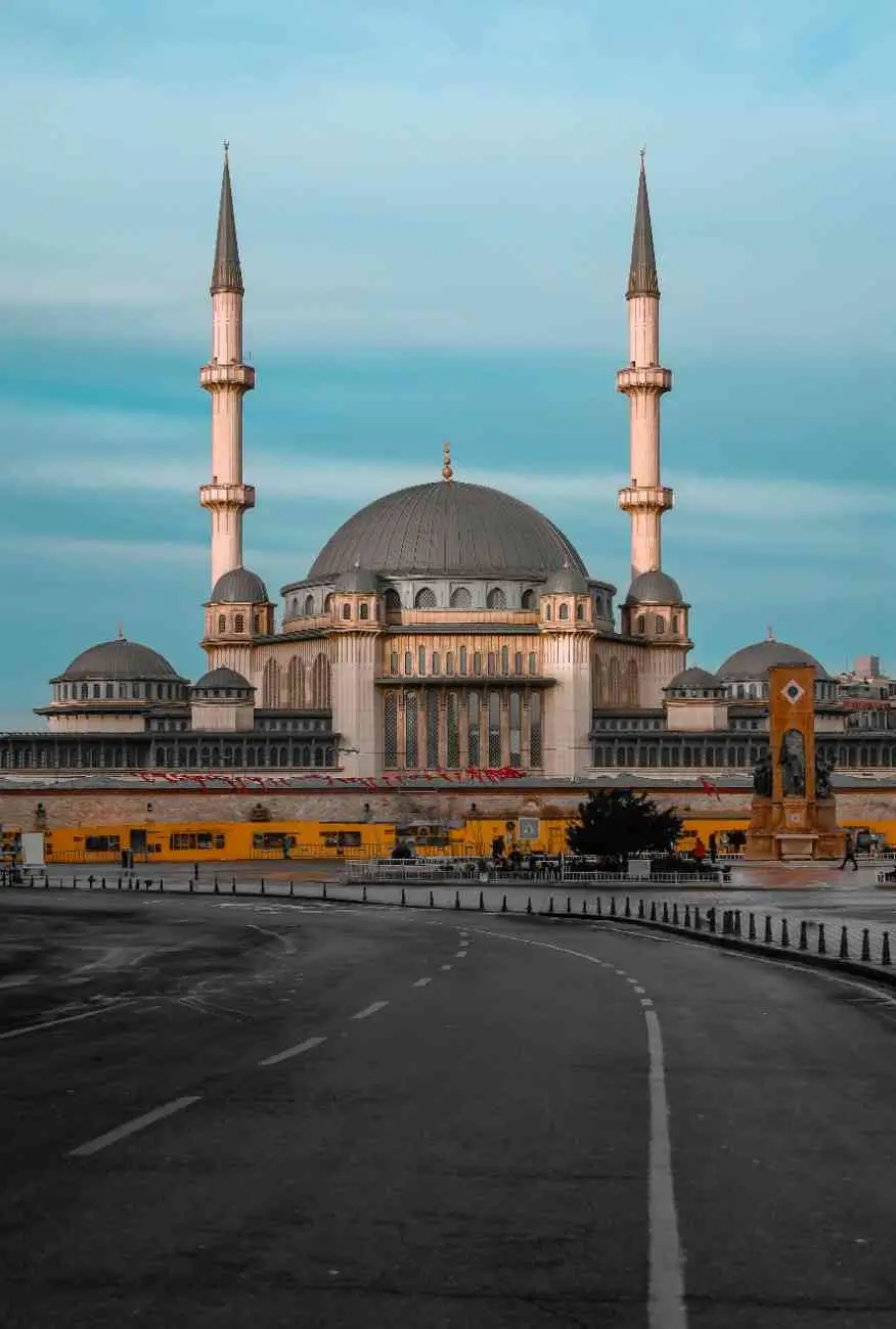 Turkey Celebration & Anniversary Getaways - Sunset Bosphorus Cruise